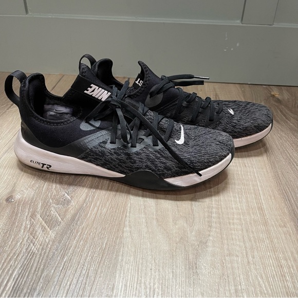 Nike Black and‎ Gray Training Sneakers women’s size 9 - Picture 1 of 5